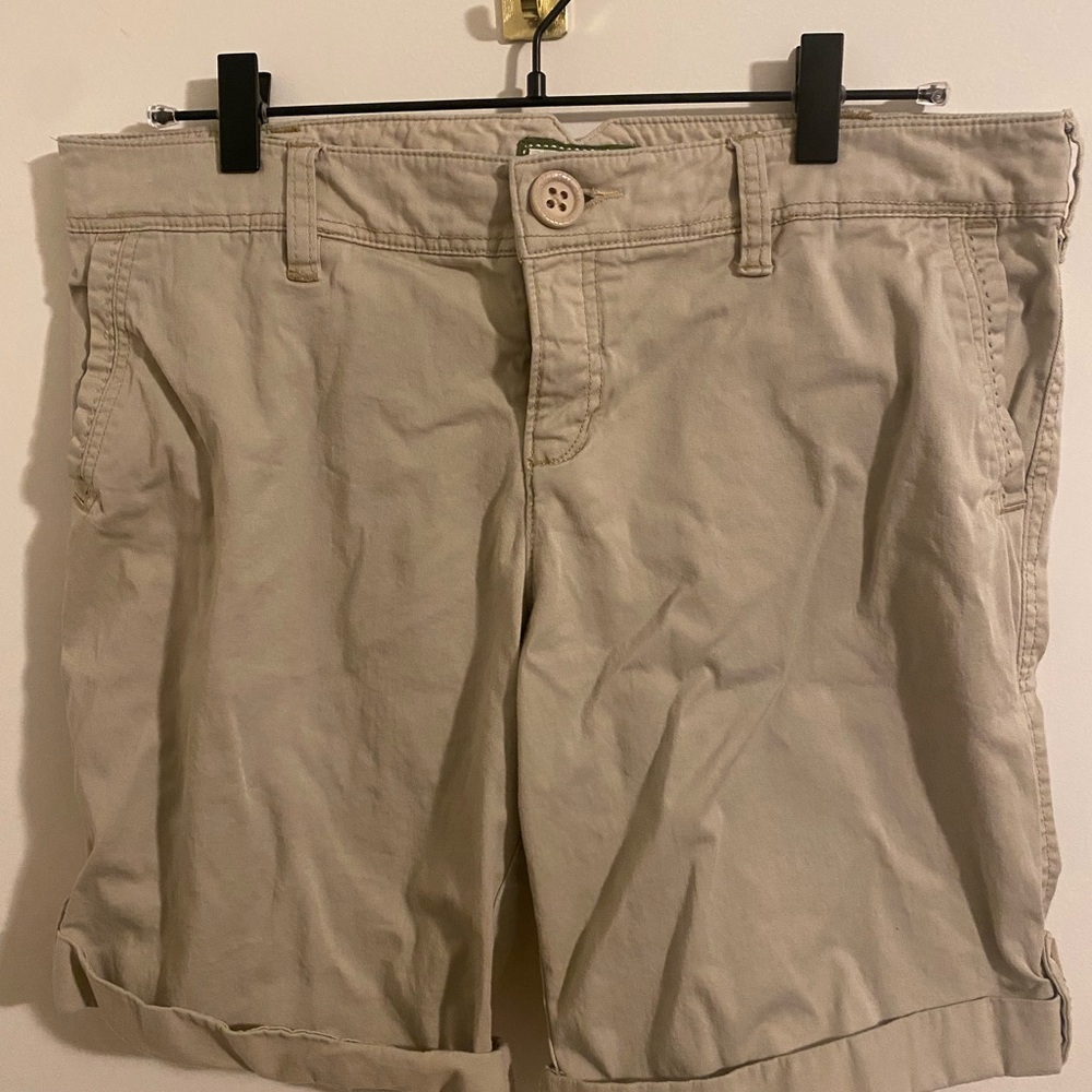 American Eagle Outfitters Women's Tan Cargo Shorts